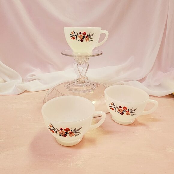 Fire King Primrose SINGLE Milk Glass Cup, Pink & Red Flowers, Vintage 1960-62 - Picture 8 of 9